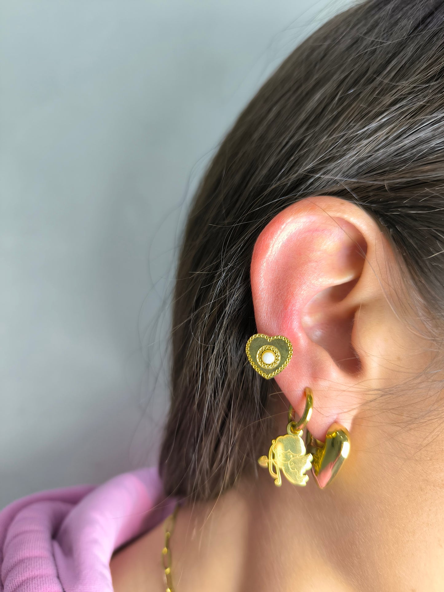 EARCUF LOVE ME